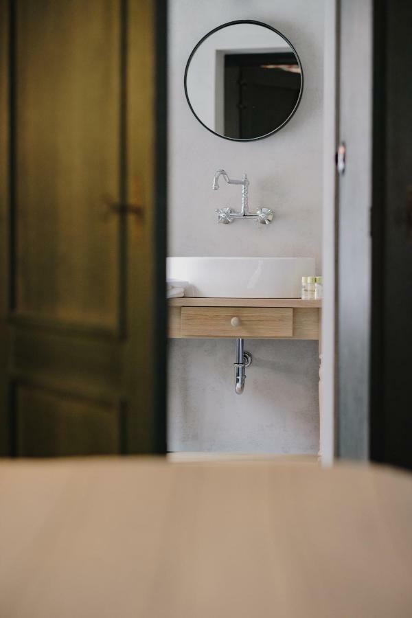 Monastery Garden Bistro & Rooms เชสกี้ครุมลอฟ ภายนอก รูปภาพ